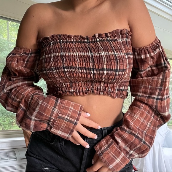 LF long sleeve crop top! Brown plaid pattern, one size fits all - Picture 1 of 3